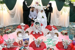 حسین می گوید مسائل مادی به تنهایی نمی تواند موجب ایجاد آسایش و آرامش برای زوجها شود بلکه خوشبختی حقیقی انسان در اعتقاد و ایمان به خدا است.