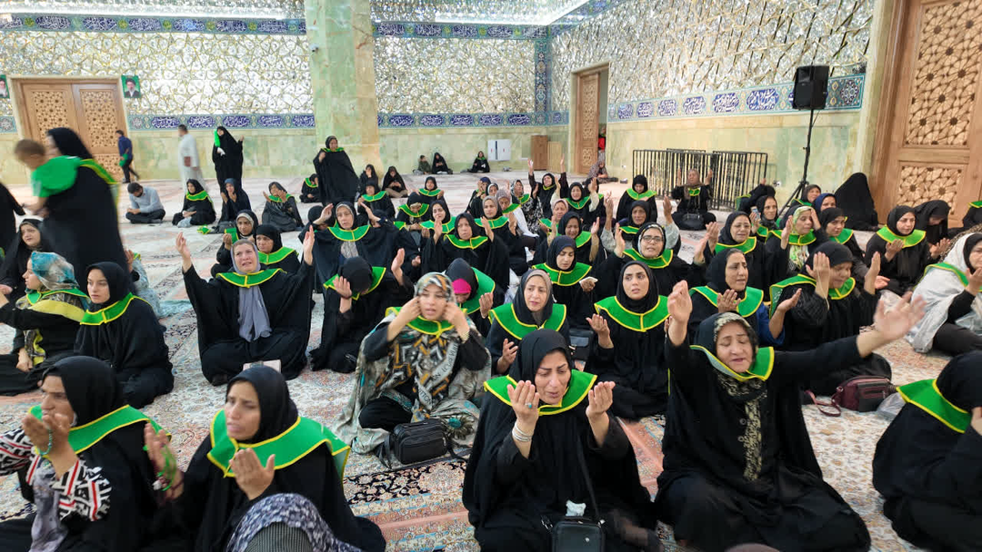 گزارش تصویری؛  زیارت ۲۰۰ کرمانشاهی و سرخسی برای اولین بار در حرم بانوی کرامت