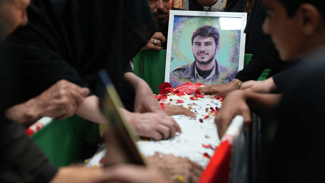پس از ۴۱ و ۴۵ سال؛ وداع با پیکر دو شهید در تهران