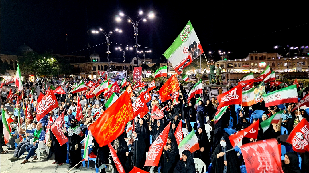۲۰۸ شب؛ میدان امام(ره) هنوز مقصد یک حضور است