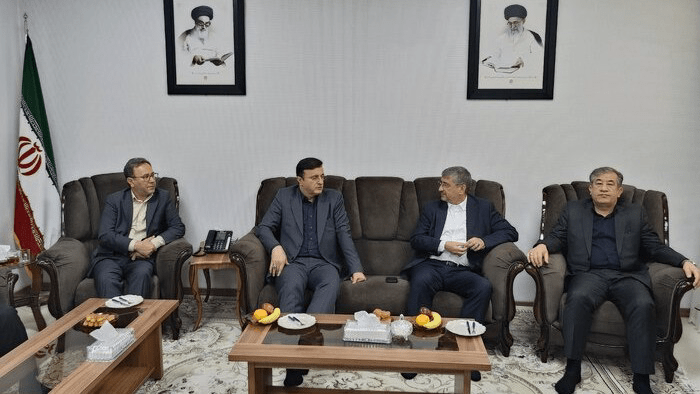 وفور کالاهای‌ اساسی در جنگ باتولید اکثر محصولات کشاورزی در داخل