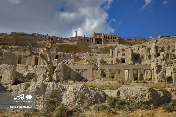 آثار تاریخی شهر ایزدخواست
