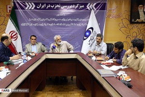 میزگرد بررسی تحزب در ایران با حضور حسین کنعانی مقدم دبیر کل حزب سبز، سروری دبیر کل جمعیت رهپویان و نمازی عضو شورای مرکزی حزب کارگزاران در خبرگزاری فارس 