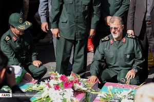 تشییع پیکر مطهر ۵ شهید تازه تفحص و شناسایی شده دفاع مقدس و دو شهید مدافع حرم در اصفهان