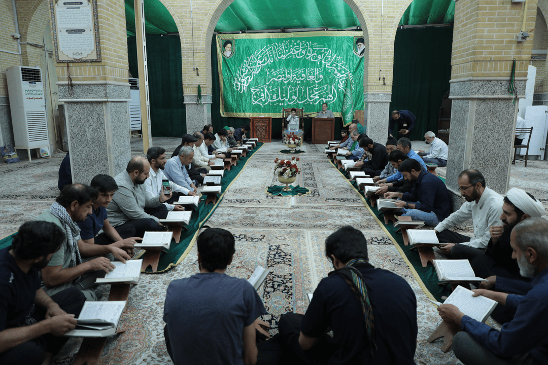 تصاویر/ برگزاری محفل انس با قرآن کریم با حضور اساتید و قاریان ممتاز قم در امامزاده موسی مبرقع (ع)