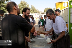 طبخ و توزیع 1500 پرس غذای گرم به مناسبت عید غدیر در ایلام 