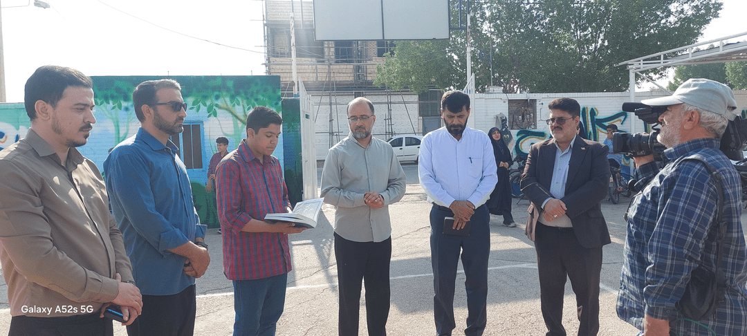 افتتاح زمین چمن مصنوعی دبیرستان شهید جوانمردی در قالب طرح میدان همدلی