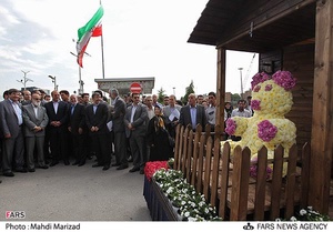 بازدید شهردار و رئیس شورای شهر تهران از دهمین نمایشگاه گل و گیاه