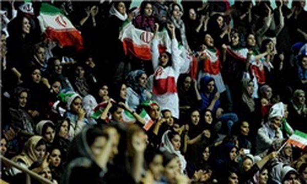زنان استادیوم