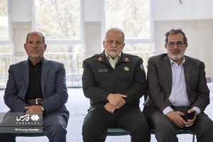 حضورسردار اسماعیل احمدی‌مقدم   ریاست دانشگاه عالی دفاع ملی درمراسم ختم والده سردار سید قاسم قریشی  جانشین رئیس سازمان بسیج مستضعفین