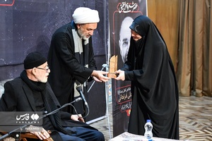 عصر شعر فاطمی در حرم حضرت عبدالعظیم (ع) با حضور شاعران آئینی و نکوداشت ذاکر اهل بیت حاج علی فراهانی