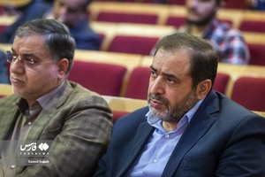  علی‌اصغر جعفری مدیرعامل موزه انقلاب اسلامی و دفاع مقدس و مهدی فضائلی کارشناس مسائل سیاسی و معاون دفتر نشر آثار رهبر معظم انقلاب 