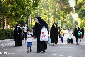 ورود نمازگزاران به دانشگاه تهران جهت اقامه نماز عید سعید فطر