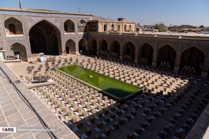 توزیع بسته ی معیشتی در مسجد نصیرالملک شیراز