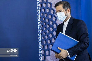 ورود سعید خطیب‌زاده سخنگوی وزارت امور خارجه به محل برگزاری نشست خبری