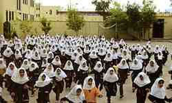 دانش آموز مدرسه