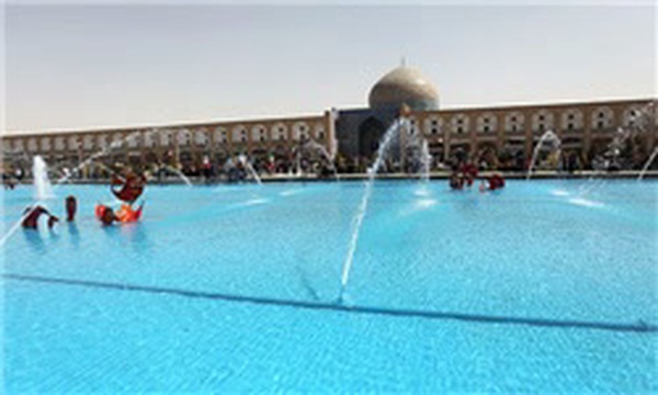 میدان امام اصفهان در ایام نوروز