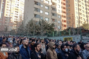 حضور مردم تهران در مراسم تشییع پیکر «شهدای مدافع حرم» شهرک شهید محلاتی