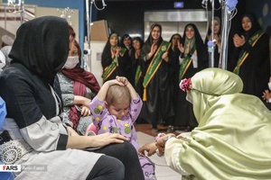 حضور خدام شاهچراغ در  بیمارستان کودکان سرطانی امیر