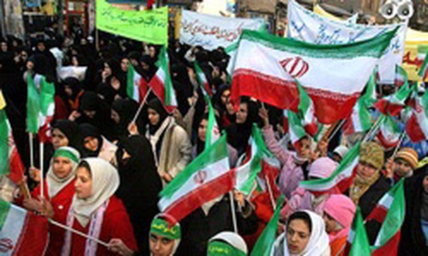 راهپیمایی زنان به مناسبت دهه فجر در زنجان