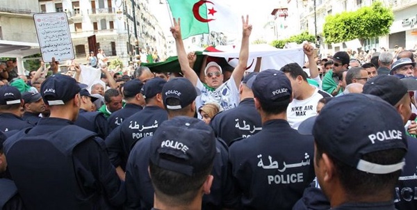 الجزائر 
