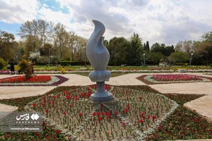 باغ گلها در فصل بهار