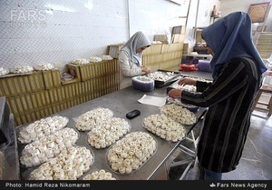 تهیه و پخت شیرینی در اصفهان