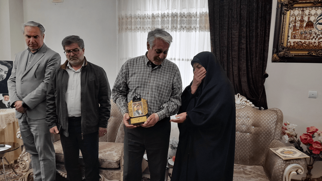 از کلاس درس معماری تا آسمان شهادت؛ روایت پدر از مهران احمدزاده