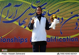 یکی از شکت کنندگان خانم از کشور ایران در چهاردهمین دوره مسابقات آبهای آرام قهرمانی آسیا و انتخابی المپیک 2012