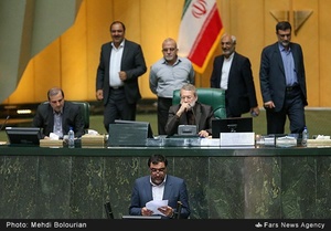 ارائه گزارش عادل آذر رئیس دیوان محاسبات کشور به نمایندگان مردم در مجلس شورای اسلامی