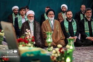 آئین تعویض پرچم گنبد و پوش ضریح حرم مطهر رضوی