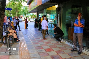 انتظار برای خرید نان