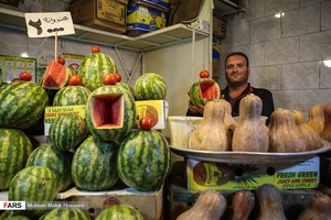 بازار به رنگ یلدا