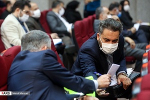 وکلای متهمین به تحصیل مال از طریق نامشروع از مجرای دریافت غیرقانونی میلیاردها تومان تسهیلات از بانک سرمایه و صندوق ذخیره فرهنگیان