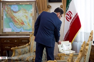 امیر دریابان علی شمخانی دبیر شورای عالی امنیت ملی 