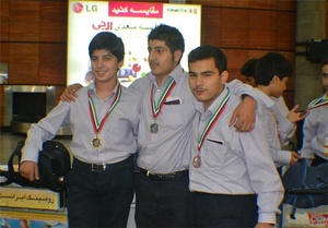 موفقیت دانش آموزان ایرانی در مسابقات جهانی ریاضی IMC2012 /عکس: مرتضی مزینانی