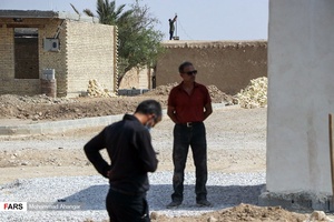 مردم روستای شمه بخش غیزانیه با مشکل آنتن دهی موبایل مواجه هستند 