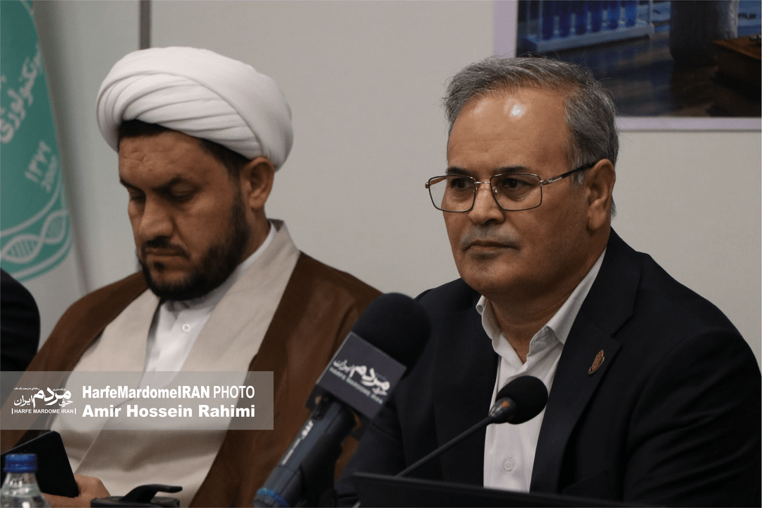 واردات واکسن باید ضابطه‌مند و کنترل شود