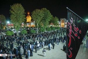 لاله گردانی خدام حرم شاهچراغ(ع)