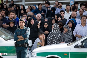 تجمع اهالی مشیریه در محل بازسازی صحنه ربایش منجر به مرگ بنیتای 8 ماهه