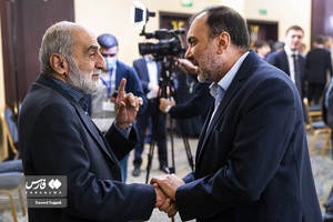 پیام تیرانداز مدیرعامل خبرگزاری فارس و حسین شریعتمداری مدیرمسئول روزنامه کیهان در مجمع عمومی اوآنا