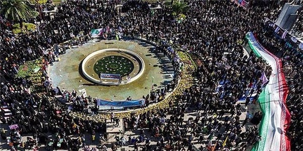 میدان شهدای ذهاب