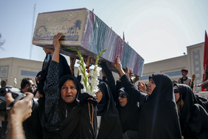 تشییع لاله‌ها در بهشت حرم