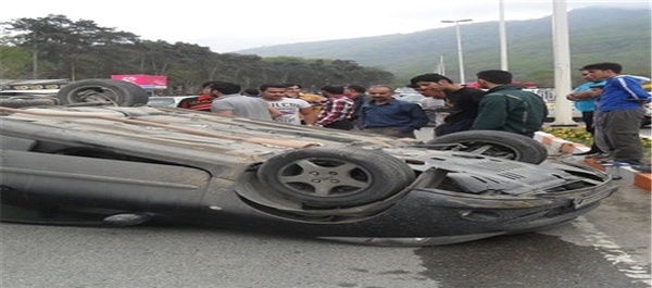 واژگونی خودرو 206 در نهارخوران گرگان