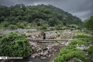 حجت‌الاسلام  ابراهیم خرم‎دل، روحانی ساکن در  روستای زرین گل از توابع شهرستان علی آباد در  استان گلستان است و هر روزه در کنار دروس طلبه‌گی  و کشت‌وکار، در روستا می‌چرخد و به روستاییان مشاوره مذهبی و احکام می‌دهد.