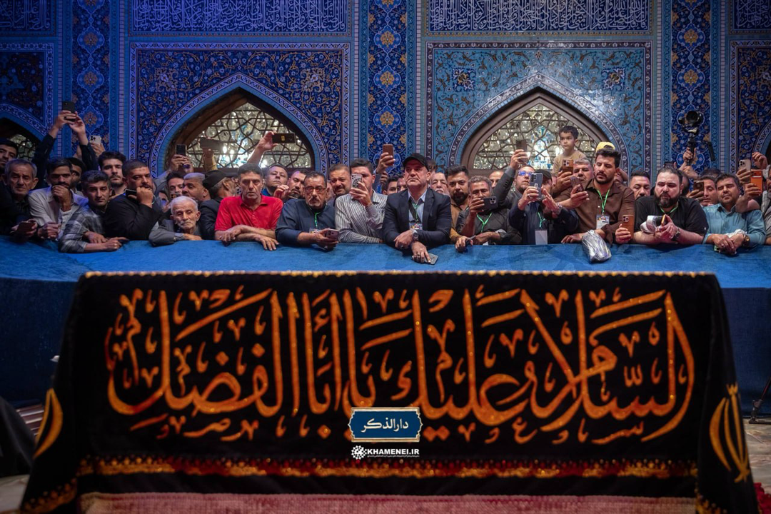 حضور جمعی از موکب‌داران عراقی در رواق دارالذکر