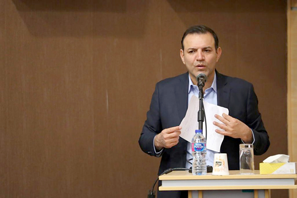 شهاب عزیزی خادم، عزیزی خادم