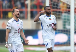 تصاویری منتخب از دیدار شمس آذر و استقلال