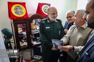 دیدار سردار سرلشکر پاسدار حسین سلامی فرمانده کل سپاه پاسداران با خانواده شهید سردار حمیدرضا میرزایی