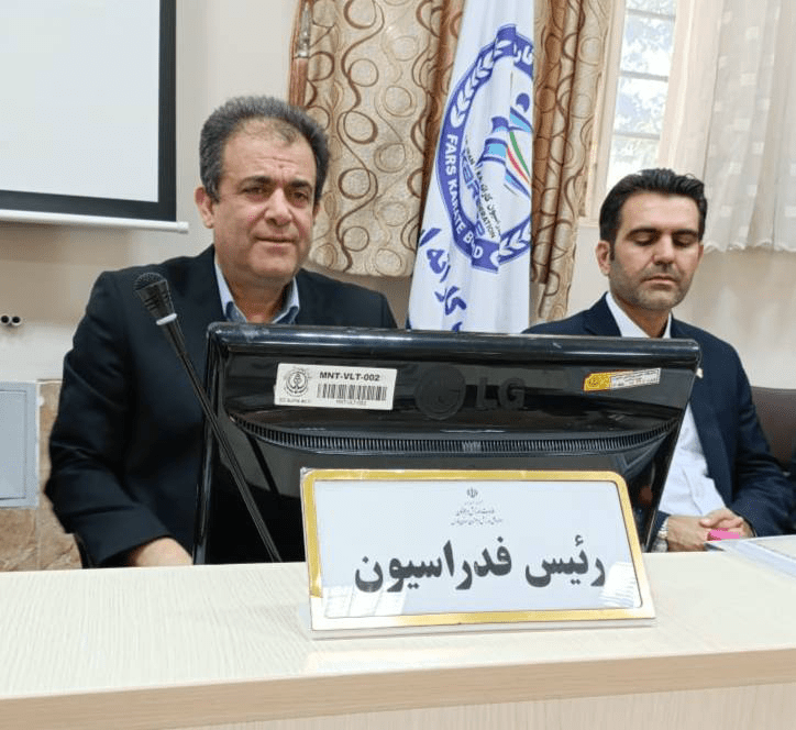 رهنما: وظیفه همه ما تزریق امید به جامعه است